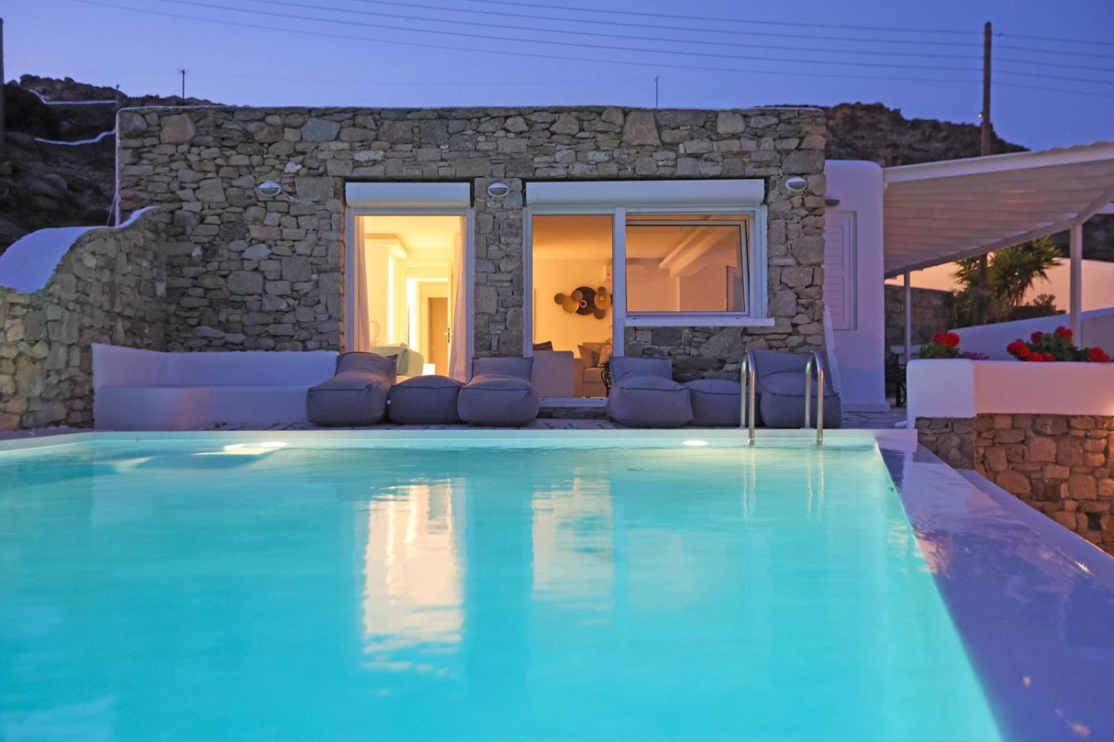 Adikri Villas & Suites Tourlos Exterior photo