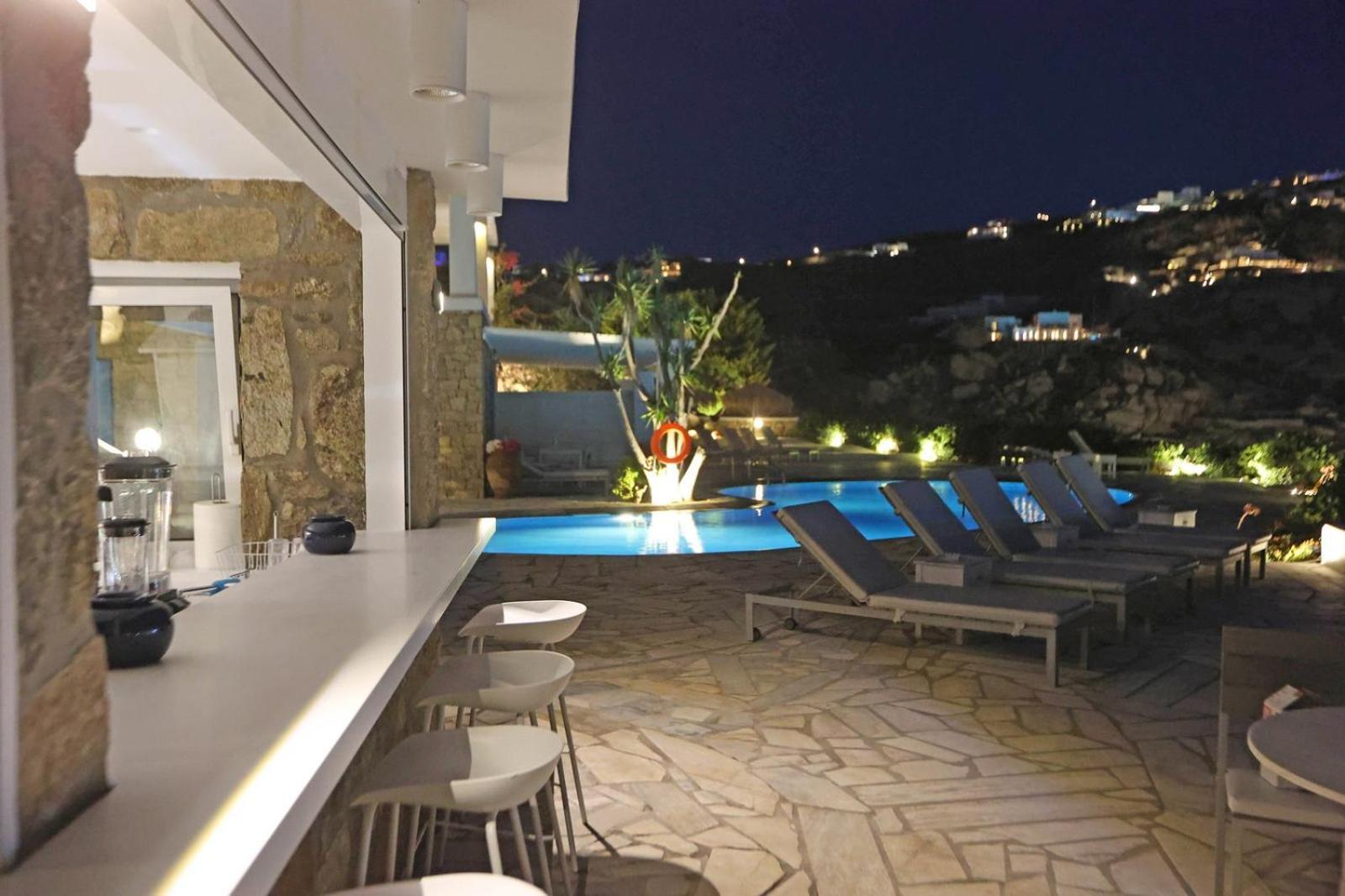 Adikri Villas & Suites Tourlos Exterior photo