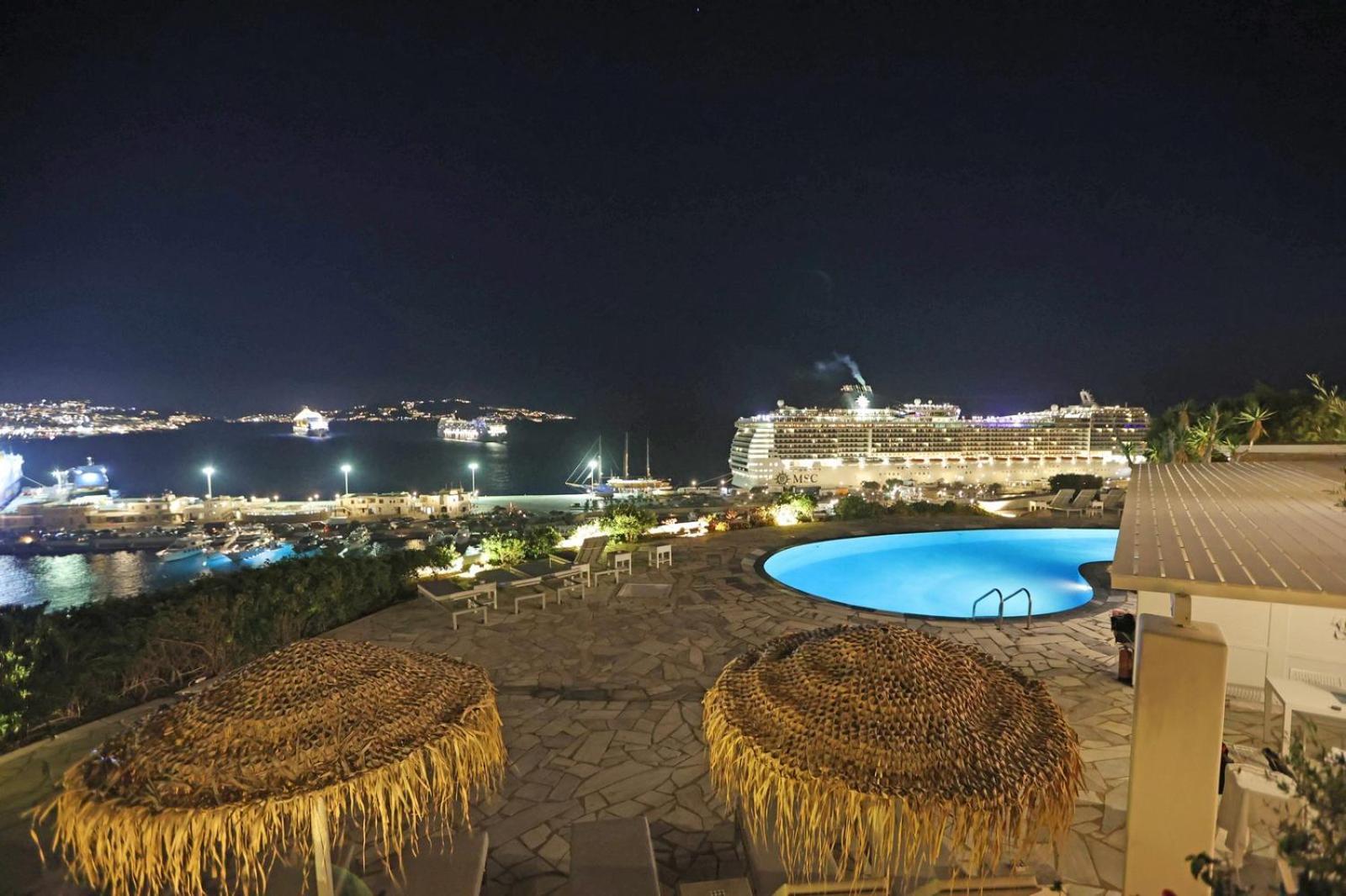 Adikri Villas & Suites Tourlos Exterior photo