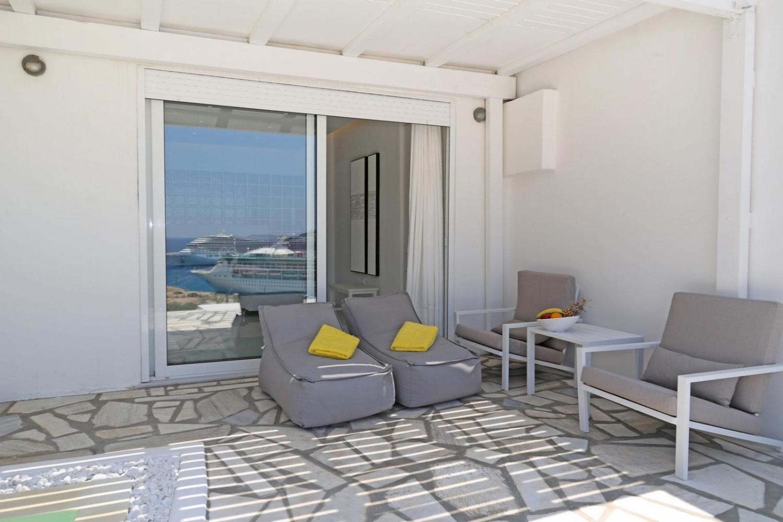 Adikri Villas & Suites Tourlos Exterior photo