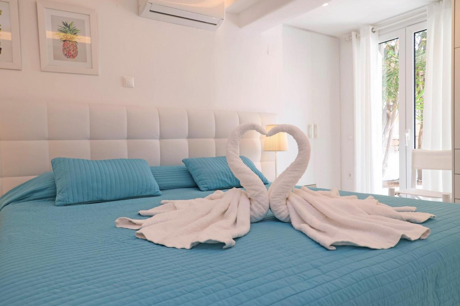 Adikri Villas & Suites Tourlos Exterior photo